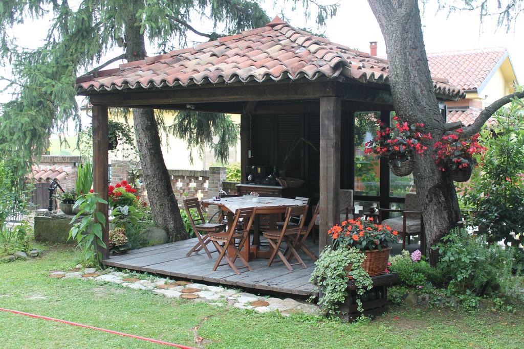 Pensjonat Casa Giuliana Calosso Zewnętrze zdjęcie